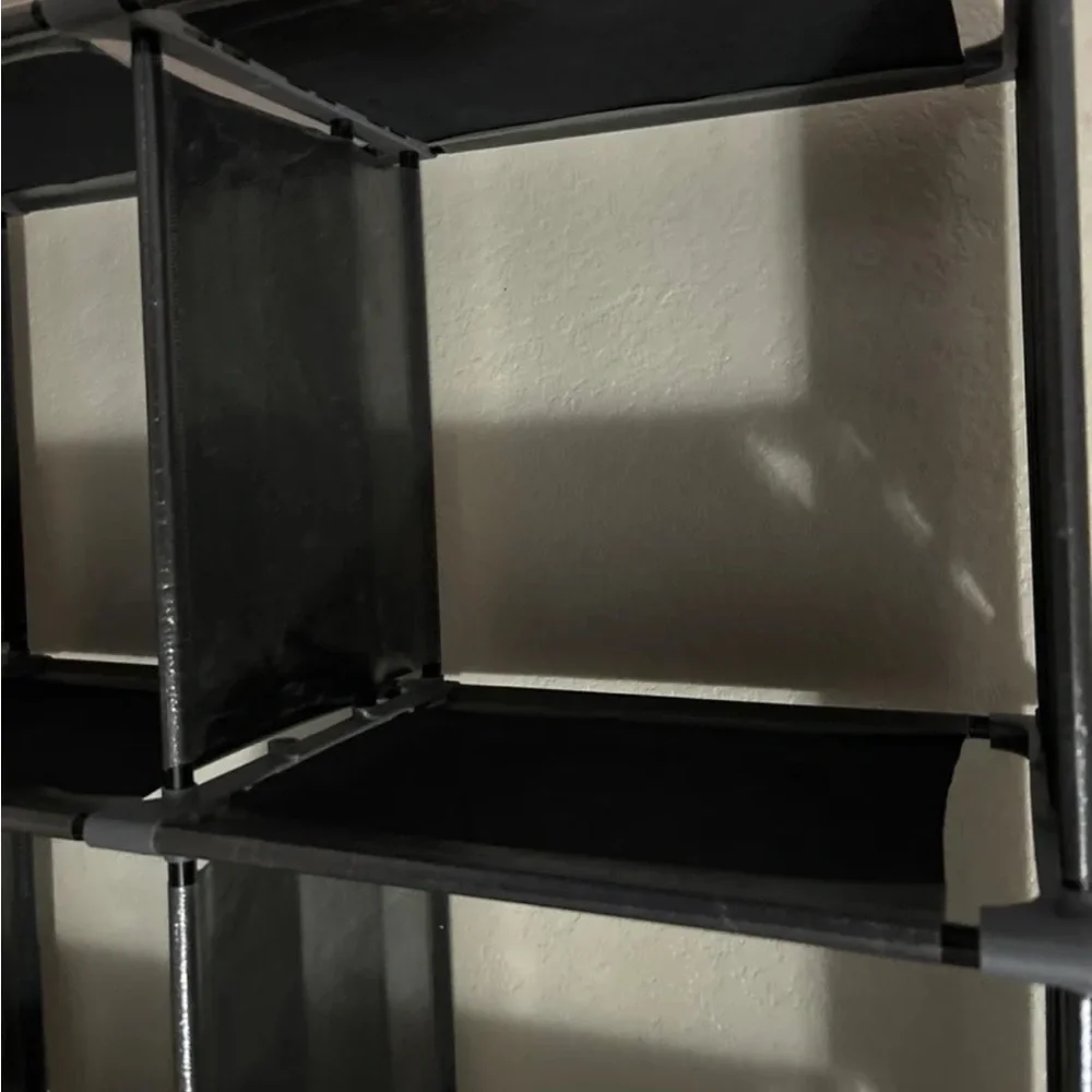 Storage sections - Picture 2 of 5